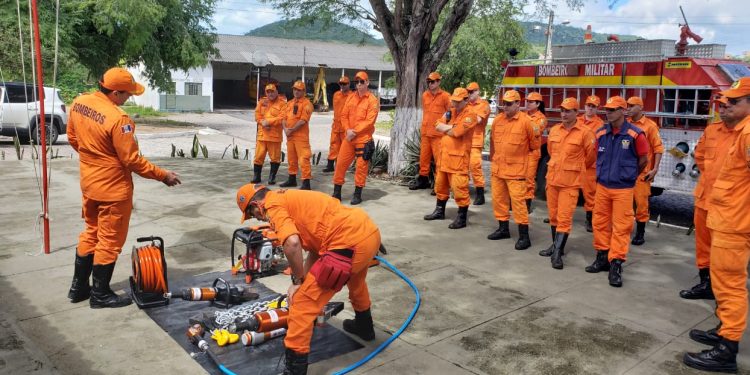 Treinamento de técnicas de manuseio das ferramentas Holmatro