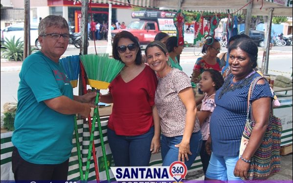Prefeitura de Santana do Ipanema e EMATER realizam mais uma edição da Feira de agricultura familiar.