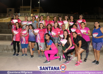 Palestra sobre prevenção e conscientização do câncer de mama.