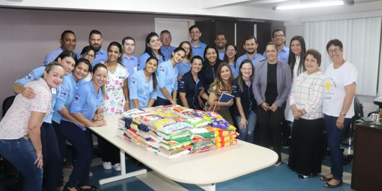 HOSPITAL REGIONAL DE SANTANA FAZ DOAÇÃO DE ALIMENTOS ARRECADADOS EM EVENTOS