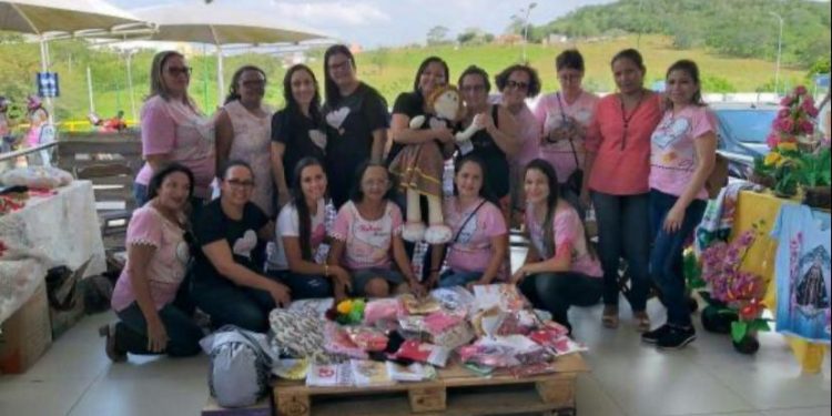 Mulheres Artesãs realizam no próximo sábado 05/10 exposição do artesanato local, em parceria com o Hiper Nobre