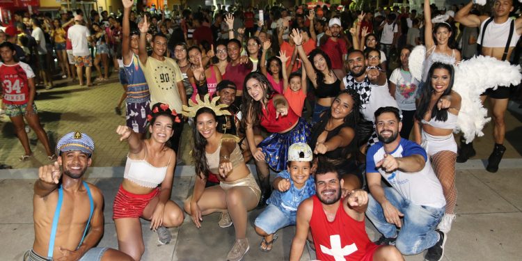 Academia Sertão Fitness promove Aulão de Carnaval