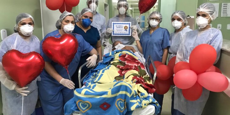 COVID-19: HOSPITAL DE SANTANA REGISTRA CENTÉSIMA ALTA DE PACIENTES CURADOS DO NOVO CORONAVÍRUS