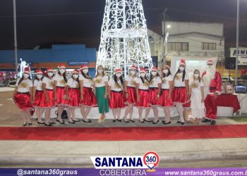 Drive Thru Natalino da Escola de Educação Básica Carrossel