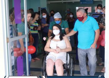 Funcionária do Hospital de Santana Recebe alta após 57 dias de internação por complicações do coronavírus