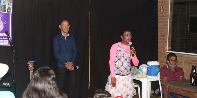 Comemoração de 30 anos de teatro do artista Silvano Gabriel