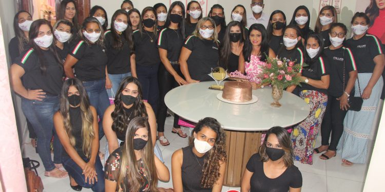 Art Cosméticos realizou Curso Clareamento 1 Master em Blond com ITALLIAN HAIRTECH