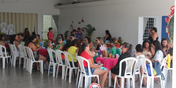 Confraternização dos profissionais e colaborados da Escola Estadual Rotary