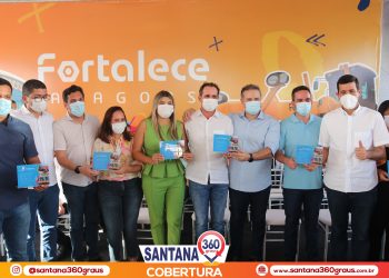 Entrega de equipamentos do Programa Fortalece Alagoas em Santana do Ipanema