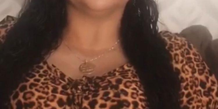 A paciente María Rivania, parabeniza equipe do HRCRM