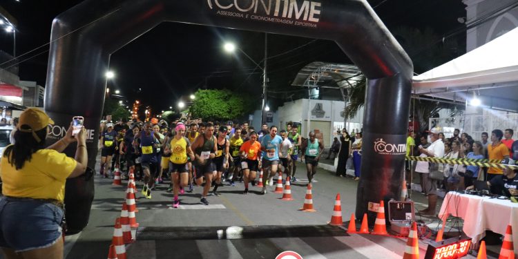 Corrida de rua fez parte das comemorações aos 147 anos de Emancipação Política de Santana do Ipanema-AL