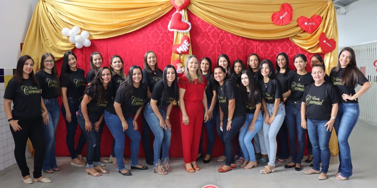 Dia das Mães da Escola de Educação Básica Carrossel