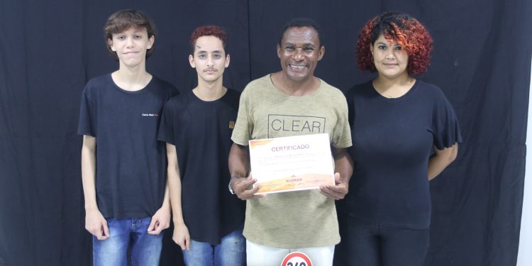 Peça Teatral Quarta-feira do medo da ONG Alumiar