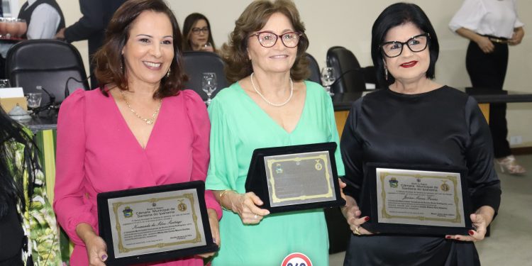 Sessão Solene da Comenda Sinhá Rodrigues em Santana do Ipanema -AL