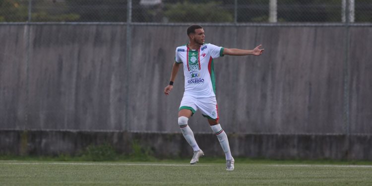 Santanese que atua pelo Dimensão Saúde chega a uma semifinal de Campeonato Alagoano pela primeira vez