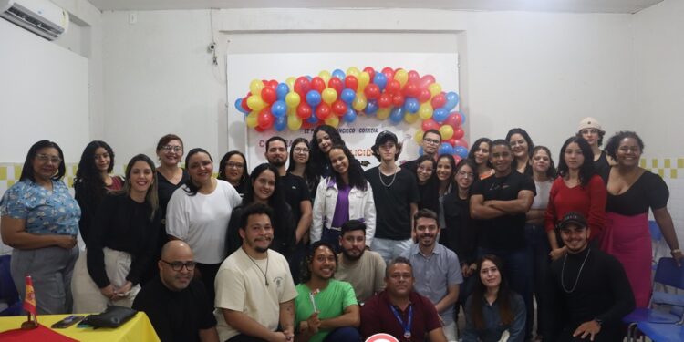 Entrega de Certificados de Inglês e Espanhol da Escola Estadual Padre Francisco Correia faz parte a 6° GEE de Santana do Ipanema