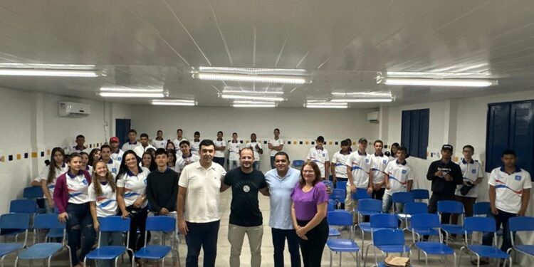Palestra “Tecnologia e o Mercado de Trabalho” por Josinaldo Soares, em Santana do Ipanema – AL
