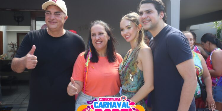 Blocos, frevo e muita animação na recepção do prefeito Eduardo Bulhões 2025