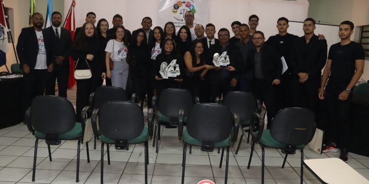 Seminário do Direito em Movimento com foco em Ensino, Pesquisa e Extensão na Fasvipa