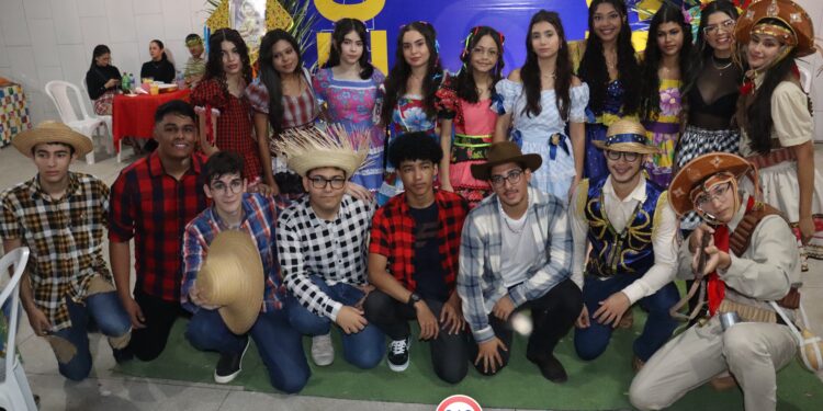 Arraiá Colégio Cenecista Santana 2025