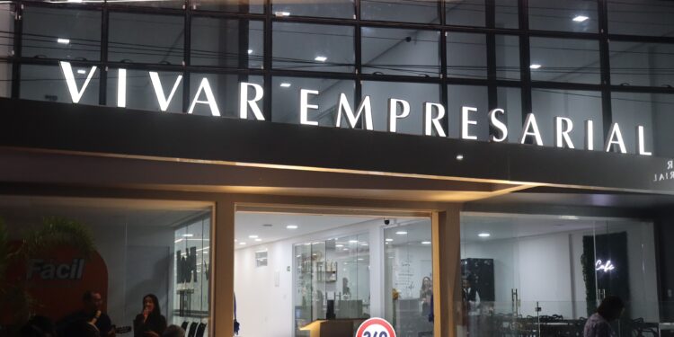 Inauguração do Vivar Empresarial fortalece o comércio de Santana do Ipanema