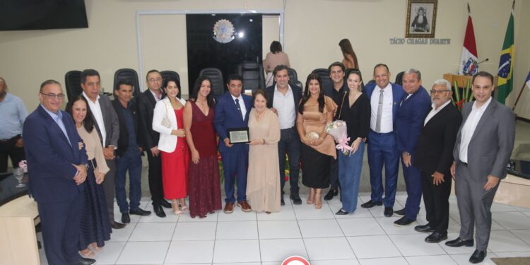 Câmara Municipal de Santana do Ipanema realiza solenidade do Título de Cidadão Honorário a Zé Del