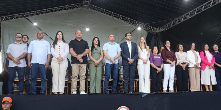 Desfile Cívico de Emancipação Política celebra os 151 anos de história de Santana do Ipanema